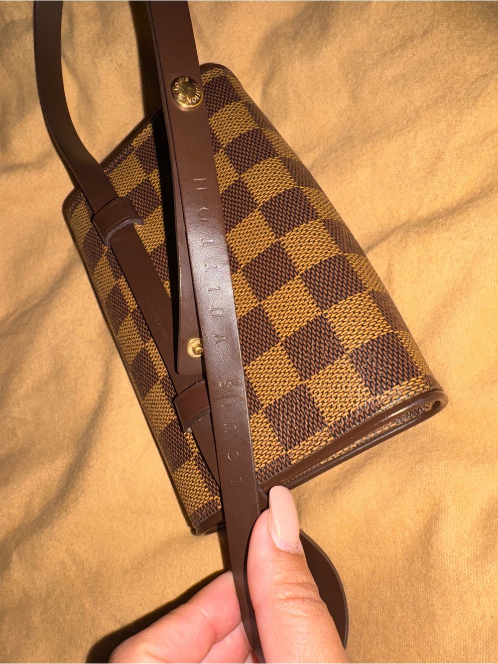 Authentic Louis Vuitton Damier Ebene Pochette - Picture 3 of 4